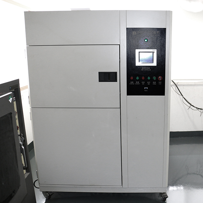 【拓源實業(yè)】東莞硅膠粉撲廠家，8年專注生產硅膠粉撲、硅膠氣墊粉撲、透明硅膠粉撲、PU硅膠粉撲。粉撲廠家13570868331，有圓形、葉子、水滴、葫蘆硅膠粉撲。